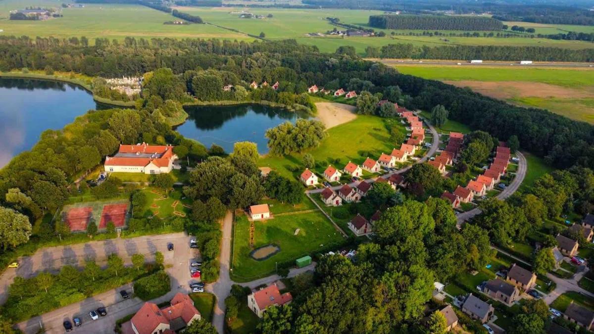 Het Huys Ewijk Mooi Luxe En Een Laadpaal Buitenkant foto