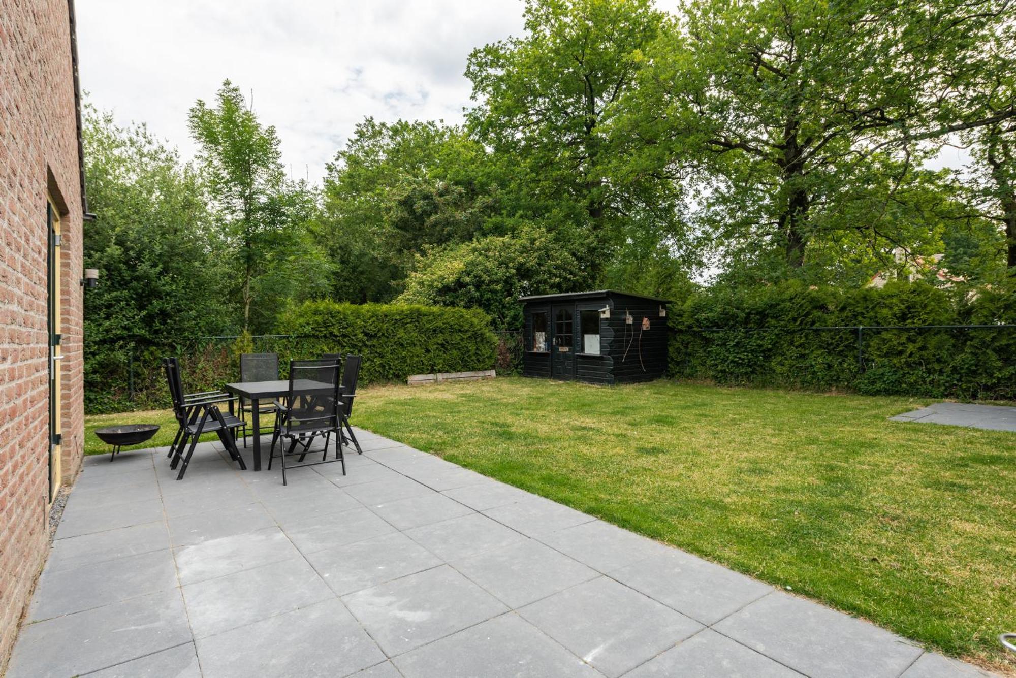 Het Huys Ewijk Mooi Luxe En Een Laadpaal Buitenkant foto